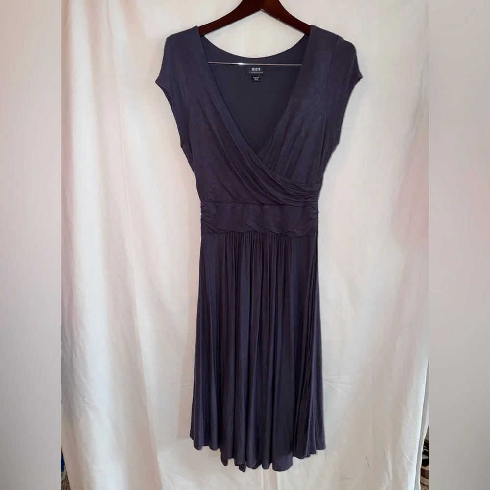 Maeve/Anthropologie midi dress in jersey knit with V-neck and ruching, size M - Picture 2 of 5